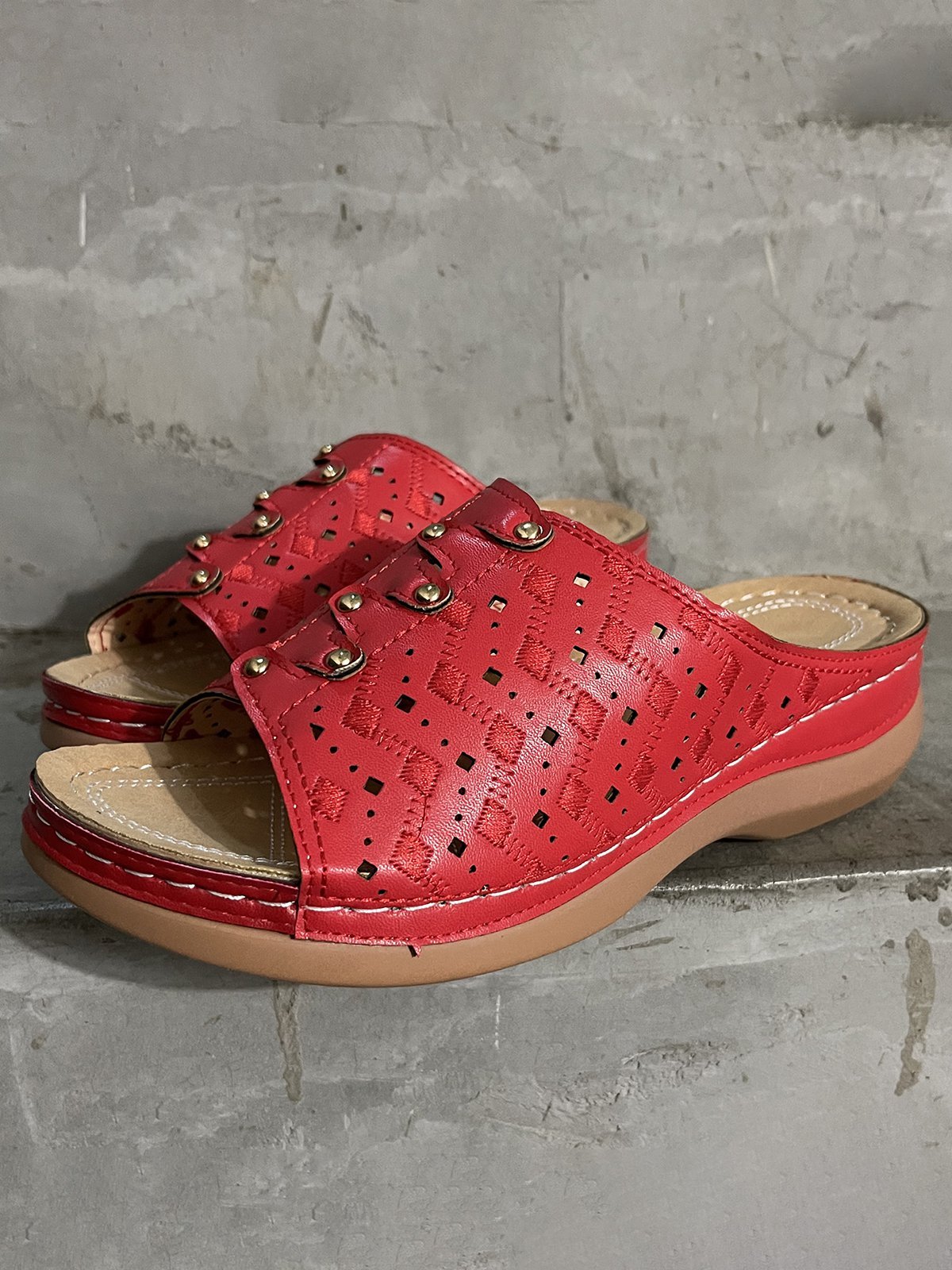 Rebite elétrico Bordado Oco Confortável Chinelo